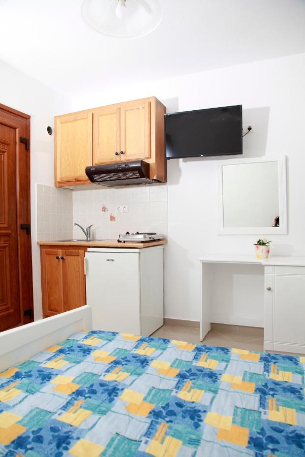 Maria'S Residence Agia Anna  Exterior photo